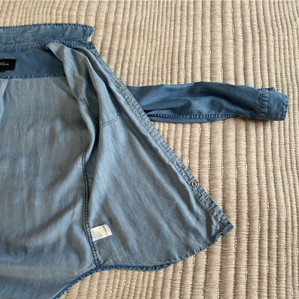 Rails- 100% lyocell Light Blue Denim Button-Down Shirt chambray women’s M pocket - Picture 6 of 16